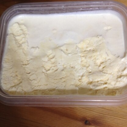 賞味期限切れそうな生クリームがあったので、倍の量で作りました。簡単においしいアイスクリームが作れるとは思ってなかったので、感動しました。